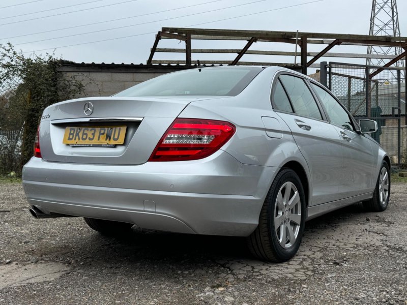 MERCEDES-BENZ C CLASS