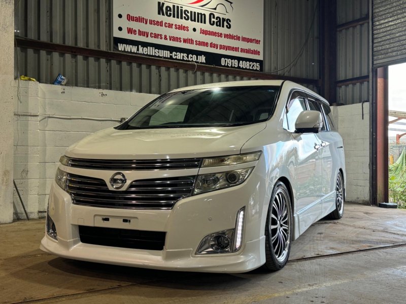 NISSAN ELGRAND
