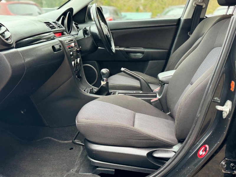 MAZDA MAZDA3