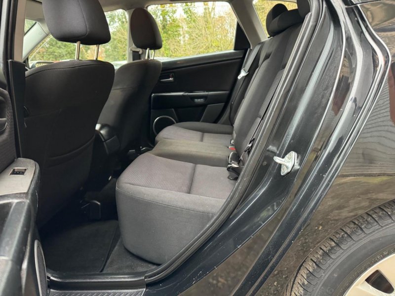 MAZDA MAZDA3