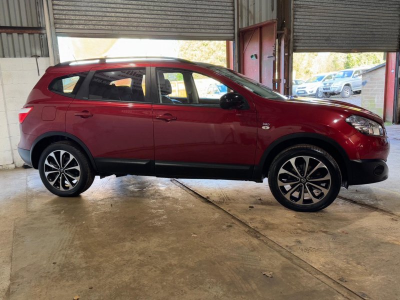 NISSAN QASHQAI+2