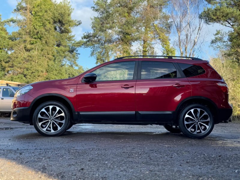 NISSAN QASHQAI+2
