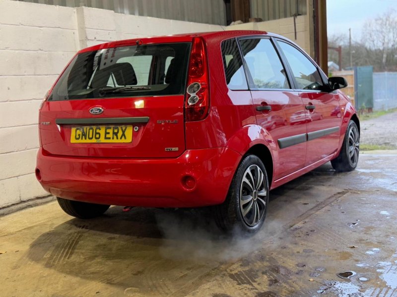 FORD FIESTA