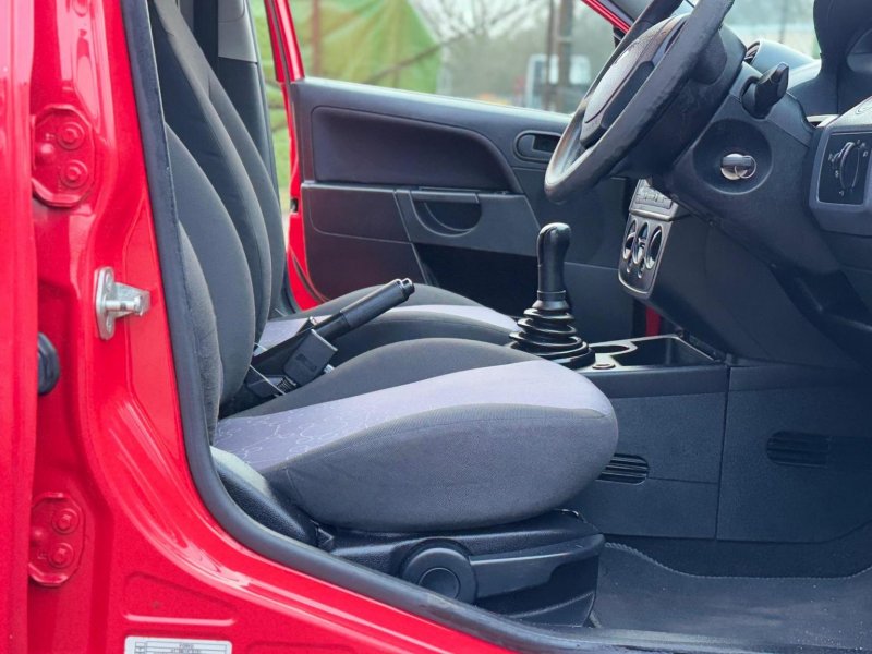FORD FIESTA