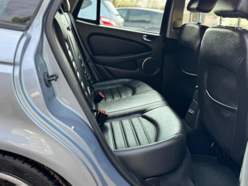 JAGUAR X-TYPE