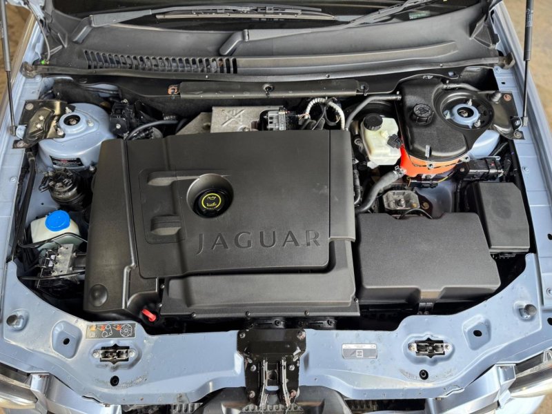 JAGUAR X-TYPE
