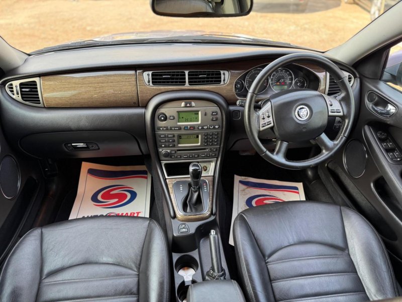 JAGUAR X-TYPE