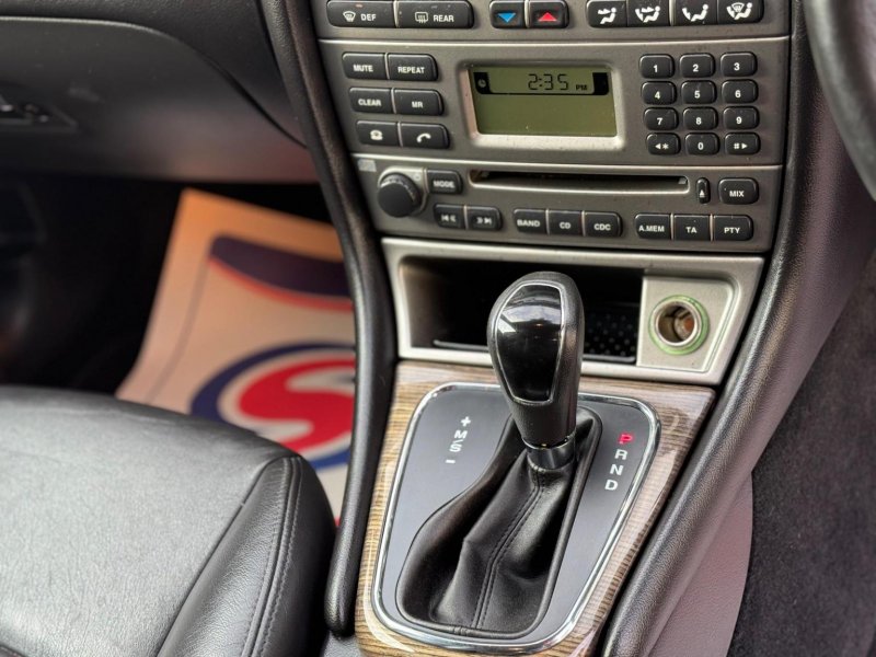 JAGUAR X-TYPE