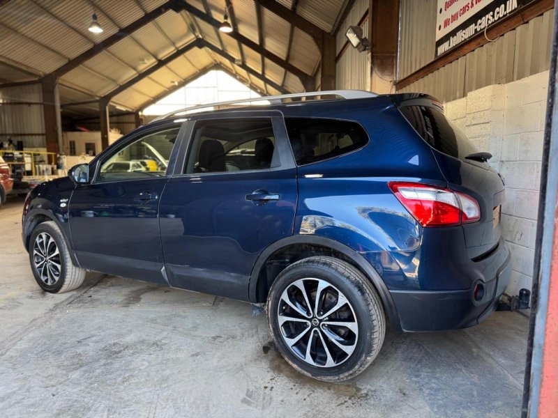 NISSAN QASHQAI+2