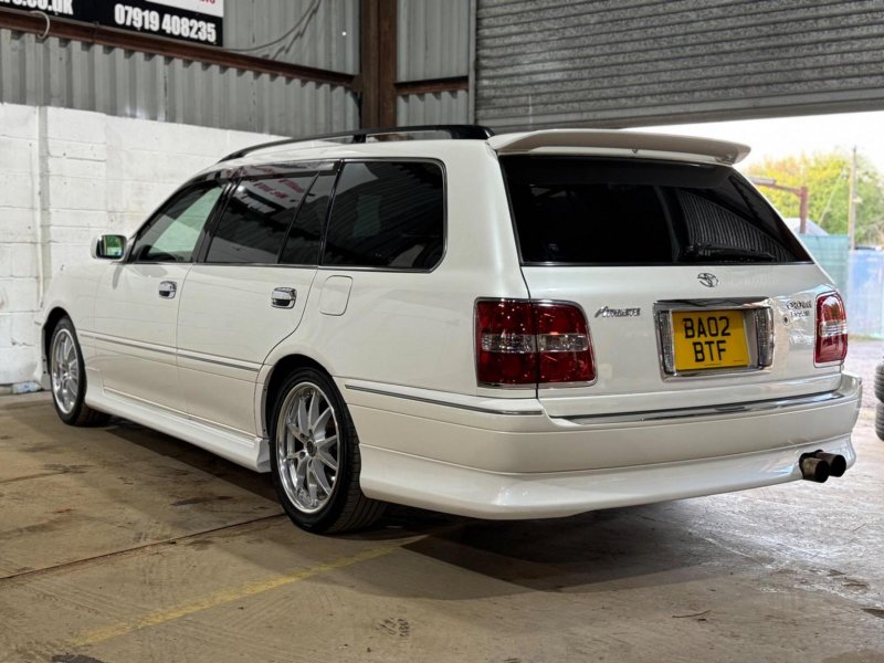 TOYOTA CROWN
